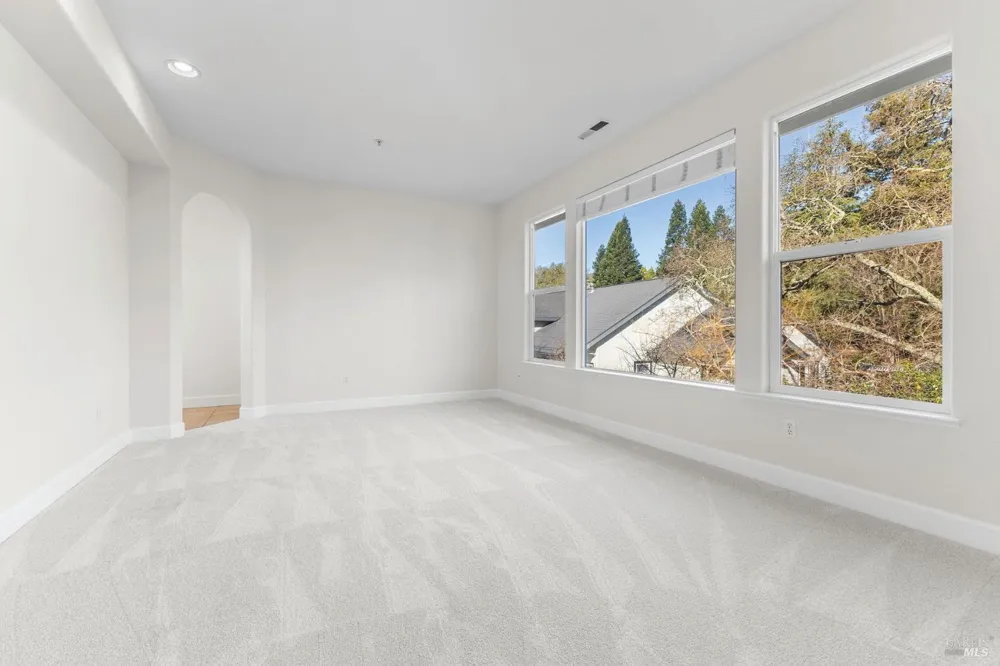 397 Parkview Drive Healdsburg, CA 95448