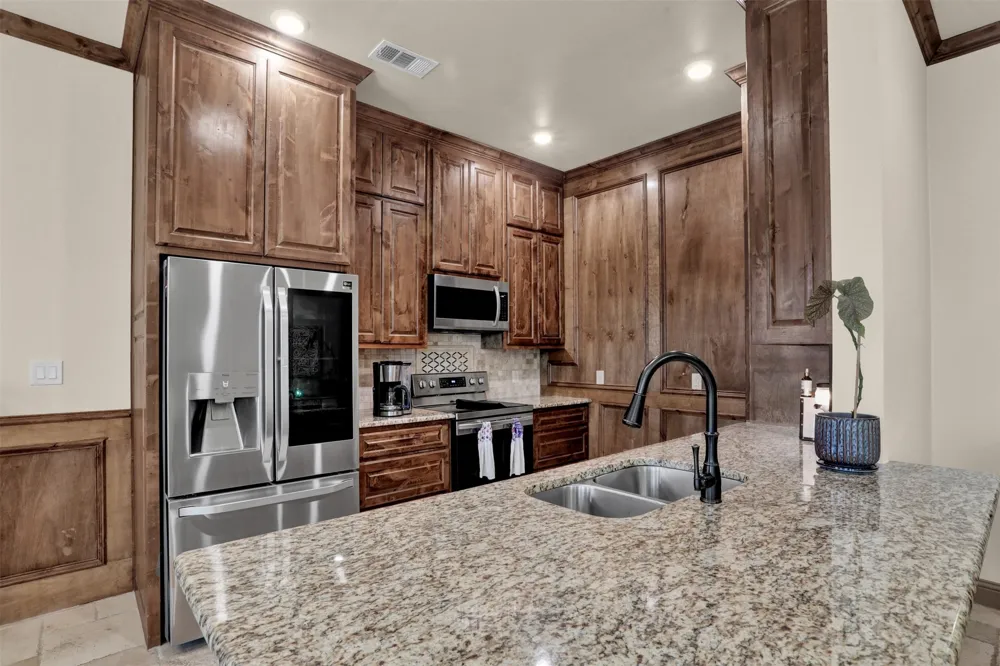 231 Orduna Street Trenton, TX 75490