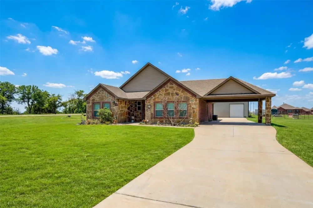 231 Orduna Street Trenton, TX 75490