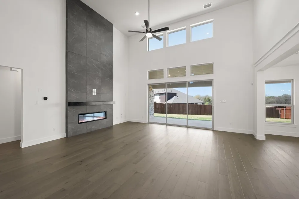 1813 Briarwood Way Midlothian, TX 76065