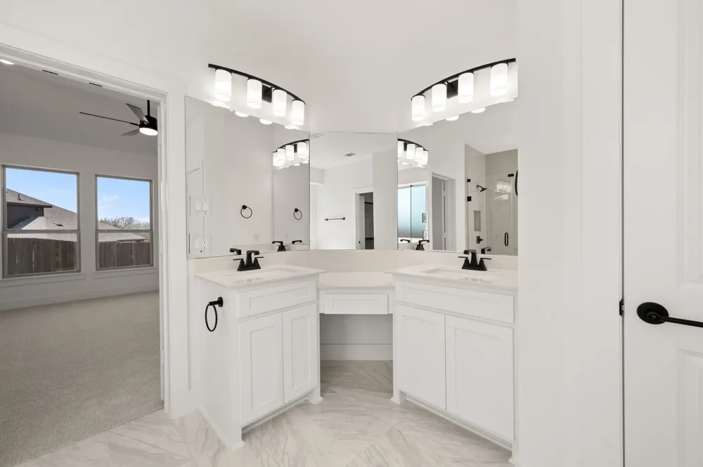 1813 Briarwood Way Midlothian, TX 76065