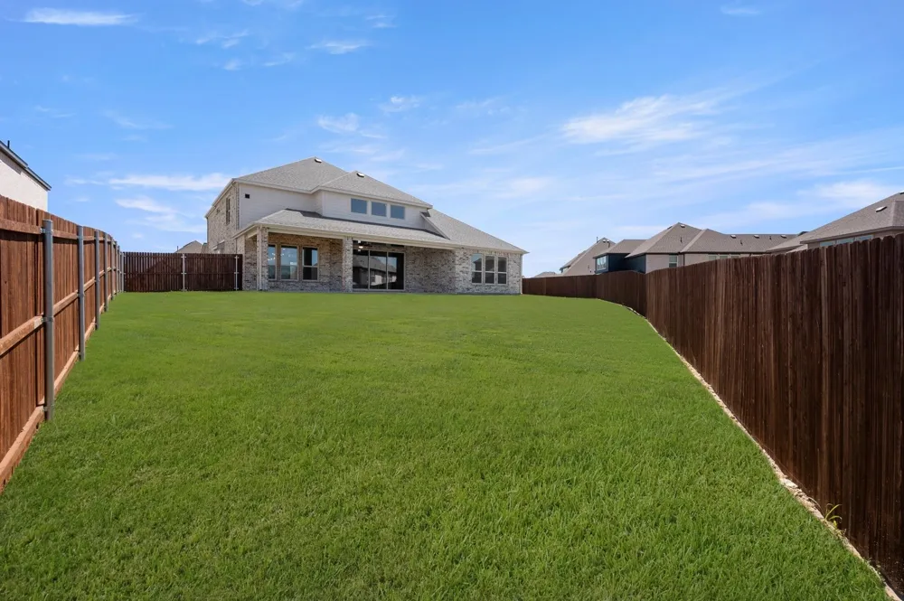 1813 Briarwood Way Midlothian, TX 76065