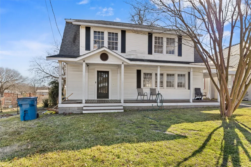 206 S Avenue B Wortham, TX 76693