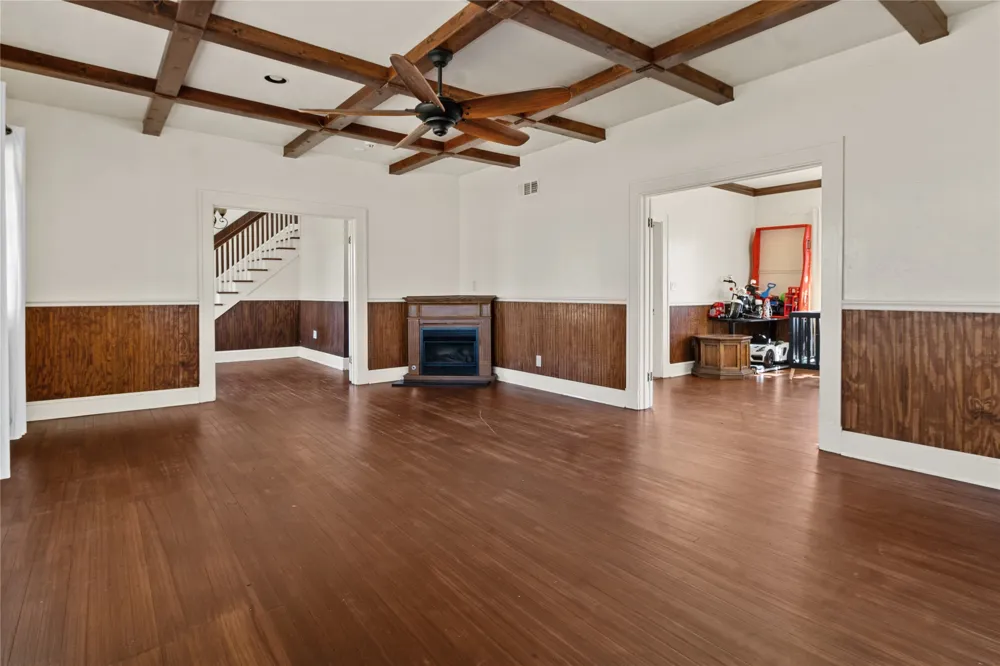 206 S Avenue B Wortham, TX 76693
