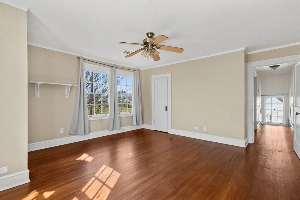 206 S Avenue B Wortham, TX 76693