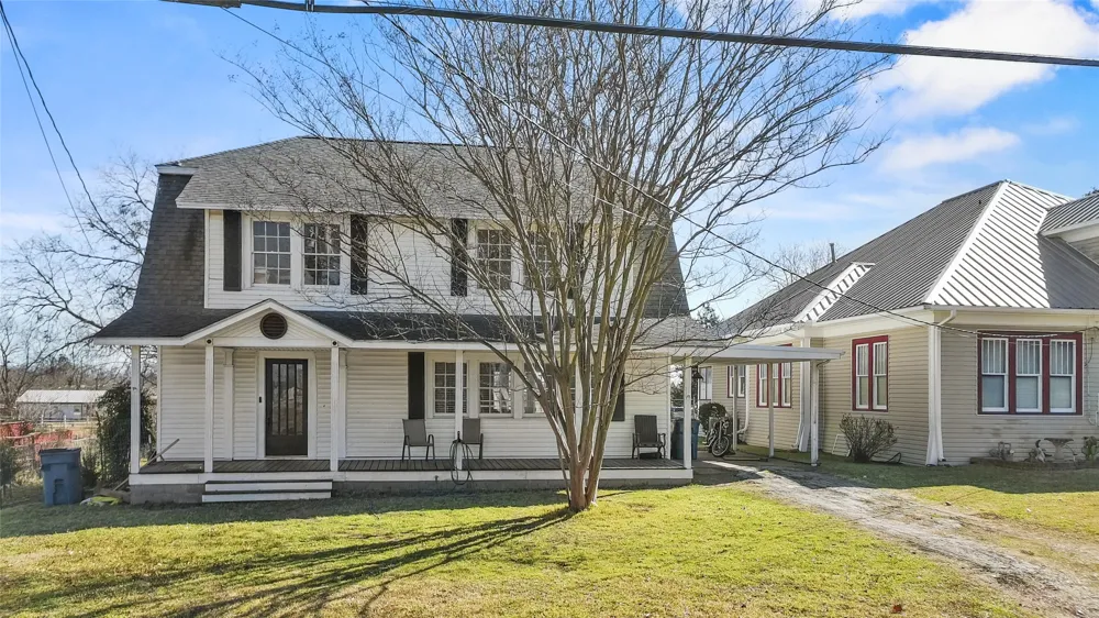 206 S Avenue B Wortham, TX 76693