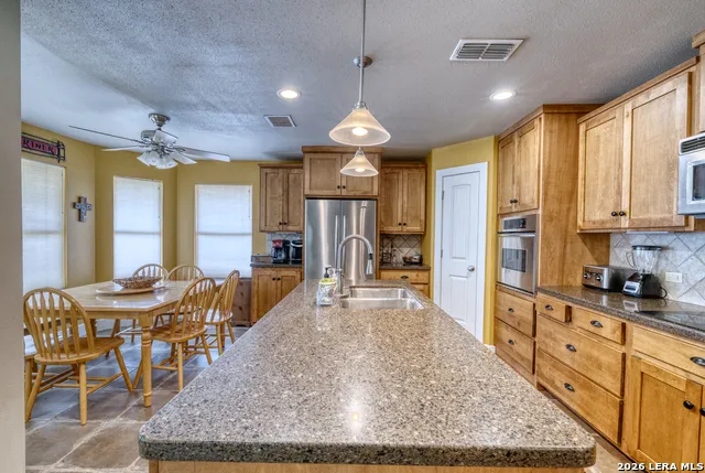 270 Robinson Concan, TX 78838