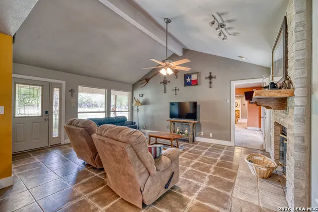 270 Robinson Concan, TX 78838