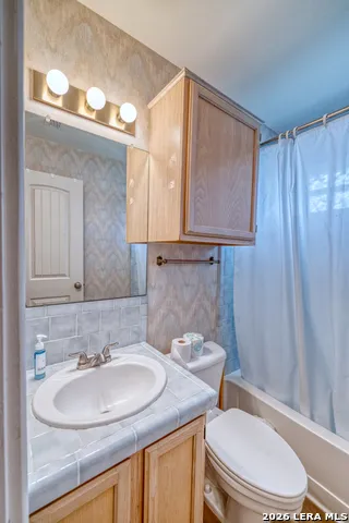 270 Robinson Concan, TX 78838