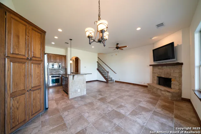 17545 E Reed Parks Rd Unit 2 Jonestown, TX 78645