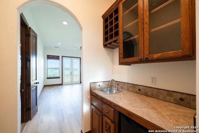 17545 E Reed Parks Rd Unit 2 Jonestown, TX 78645