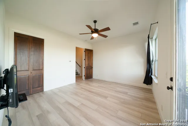 17545 E Reed Parks Rd Unit 2 Jonestown, TX 78645