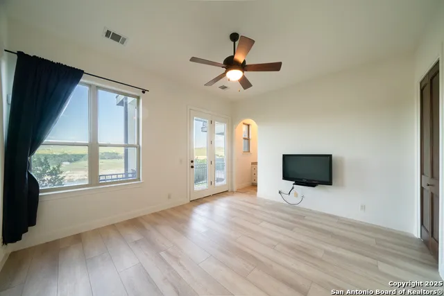 17545 E Reed Parks Rd Unit 2 Jonestown, TX 78645