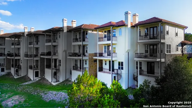 17545 E Reed Parks Rd Unit 2 Jonestown, TX 78645