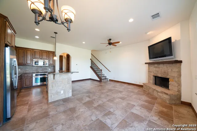 17545 E Reed Parks Rd Unit 2 Jonestown, TX 78645