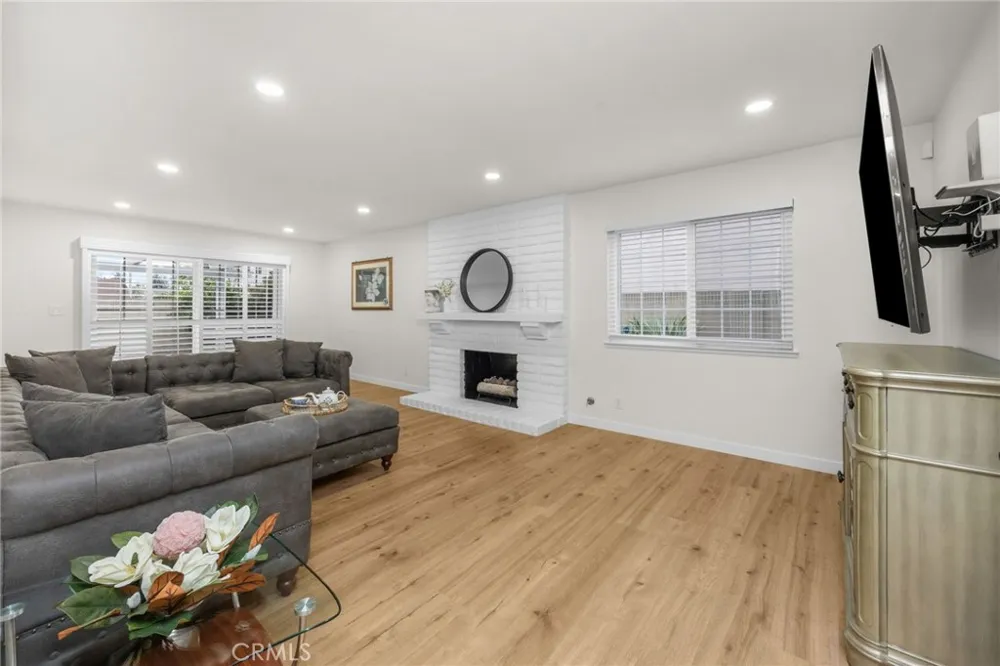 230 Gila Way Placentia, CA 92870