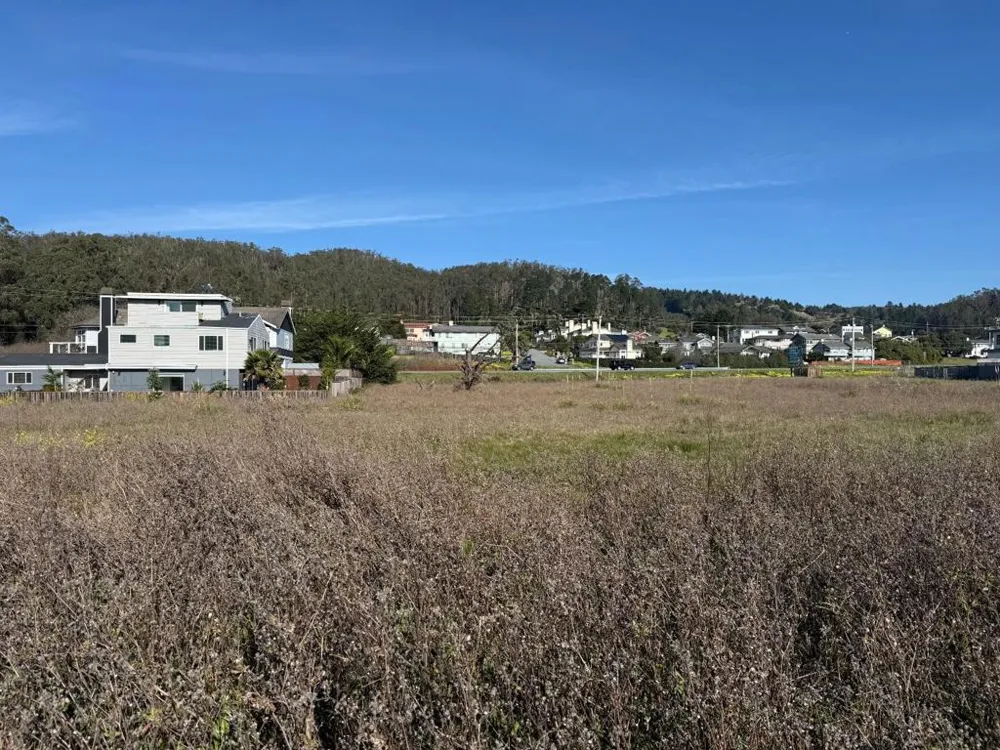 Coronado Avenue Half Moon Bay, CA 94019