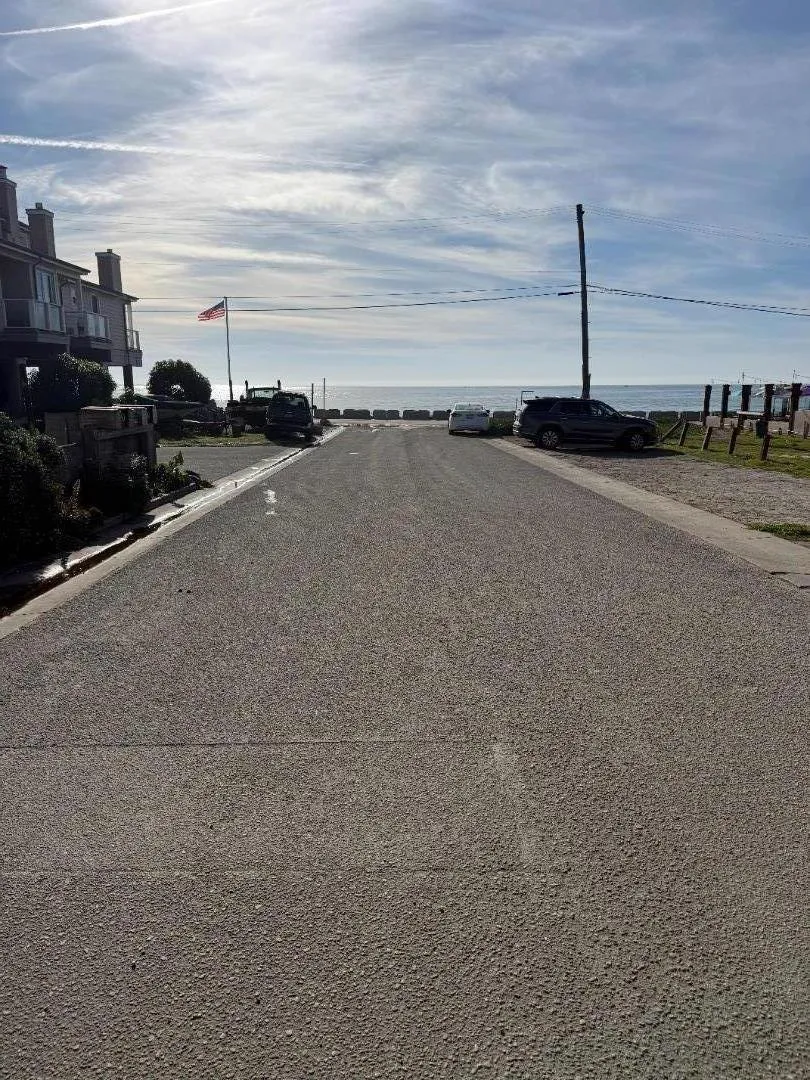 Coronado Avenue Half Moon Bay, CA 94019