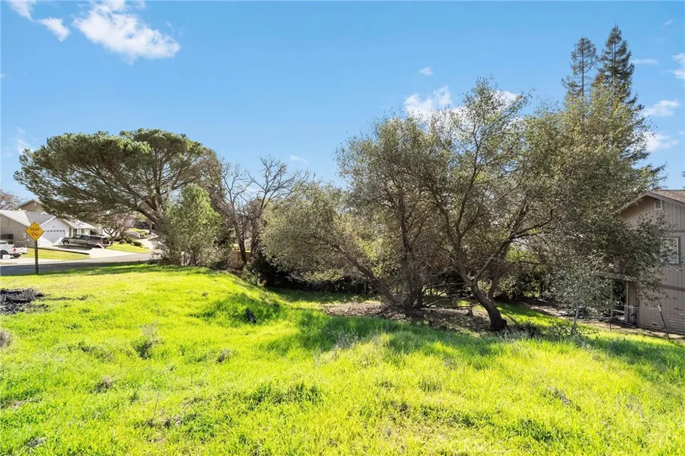61 Galaxy Avenue Oroville, CA 95966