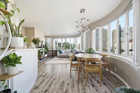 1111 Bay Street #307