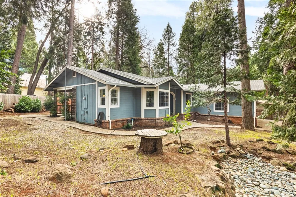 14366 Carnegie Magalia, CA 95954