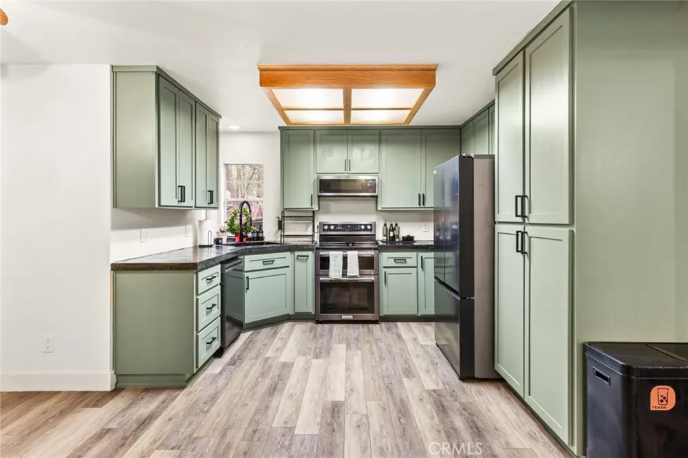 14366 Carnegie Magalia, CA 95954