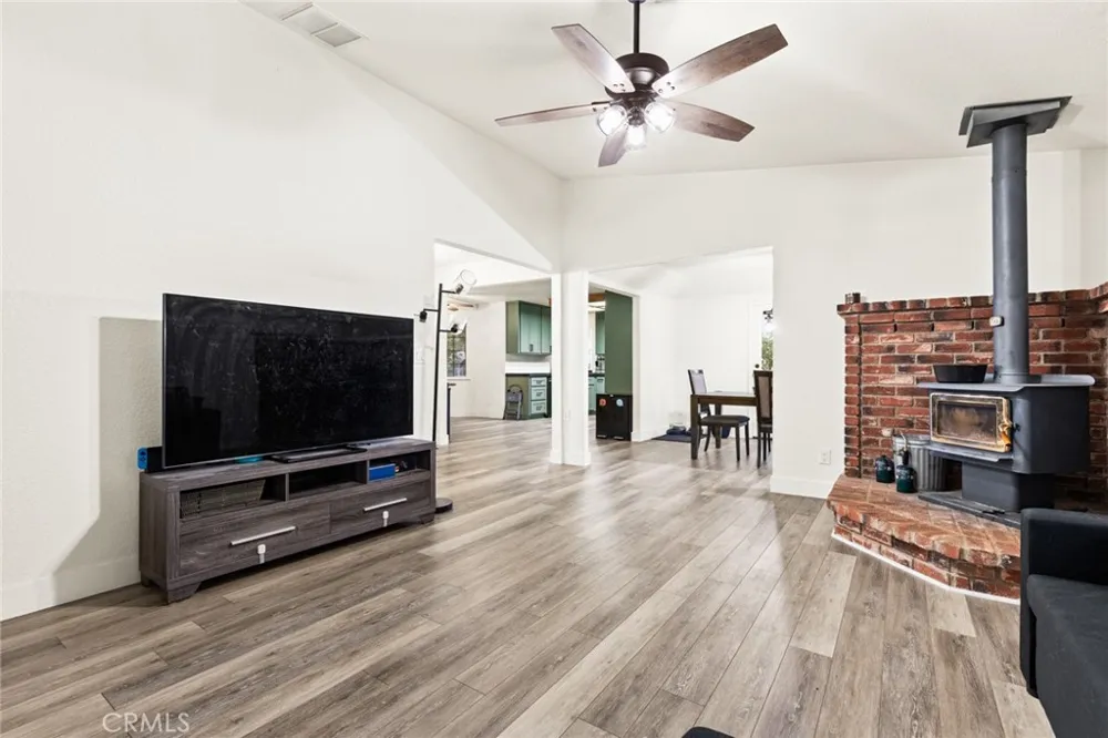 14366 Carnegie Magalia, CA 95954