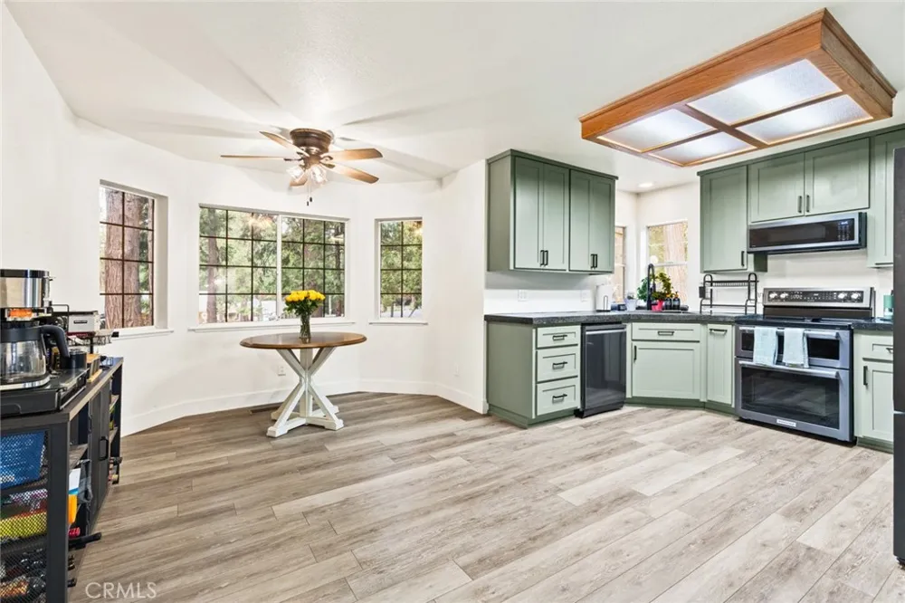14366 Carnegie Magalia, CA 95954