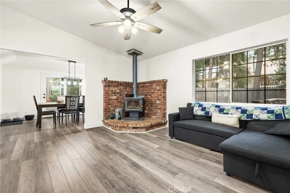 14366 Carnegie Magalia, CA 95954