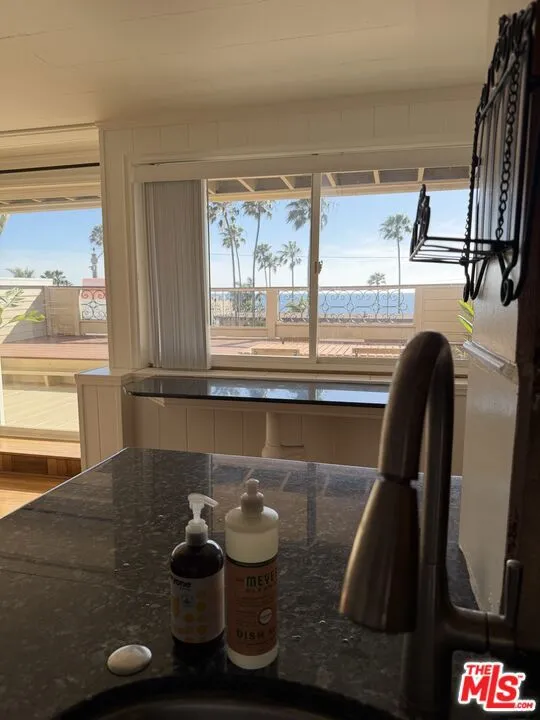 653 Ramona Avenue Laguna Beach, CA 92651