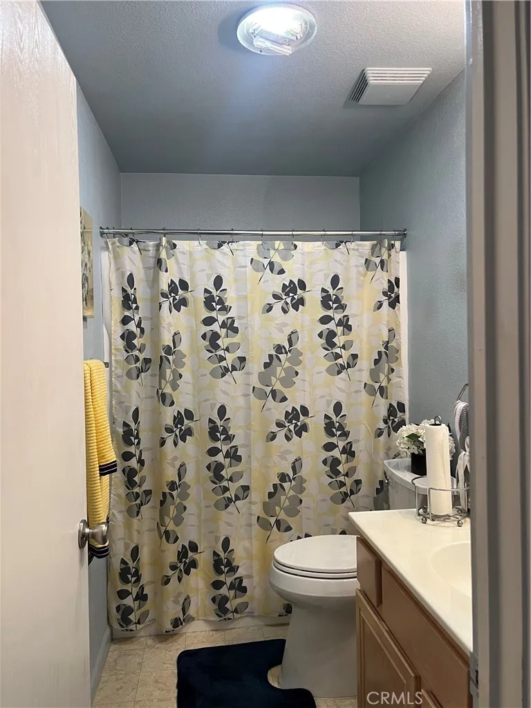 924 Dosangh Court Livingston, CA 95334