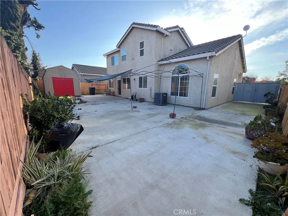 924 Dosangh Court Livingston, CA 95334