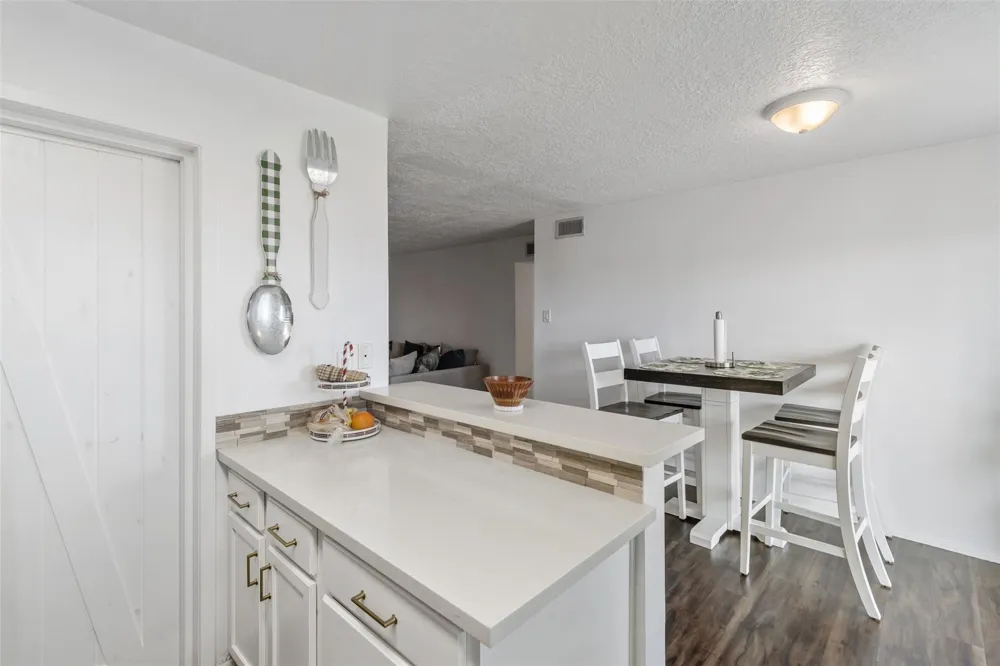 7600 Emmett F Lowry Expressway #1102 Texas City, TX 77591