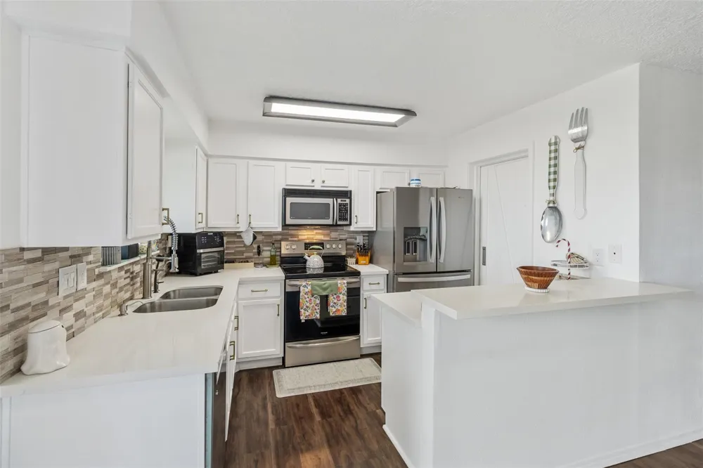 7600 Emmett F Lowry Expressway #1102 Texas City, TX 77591