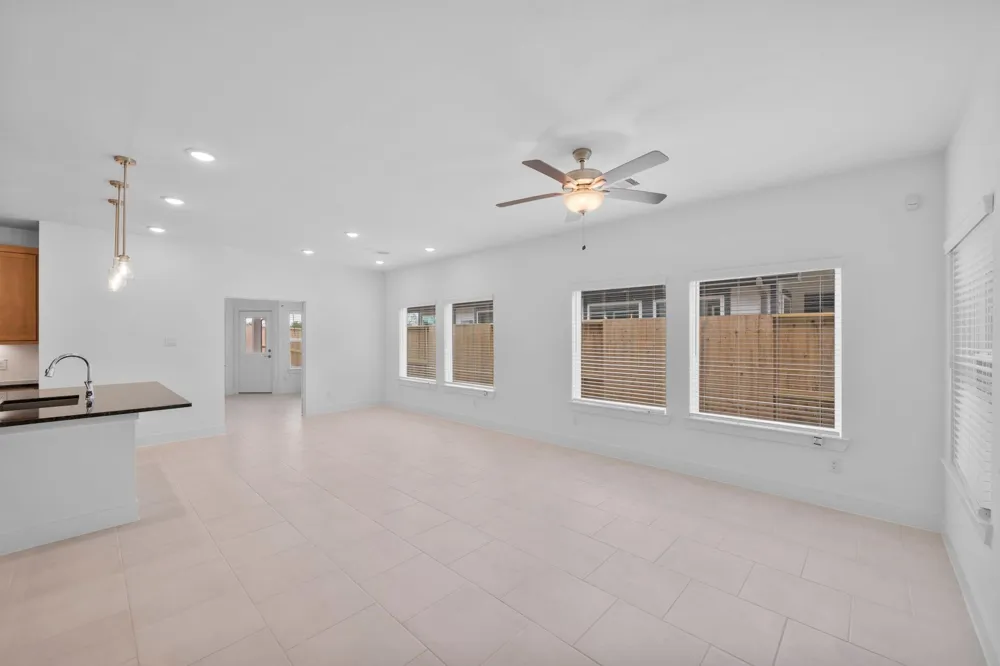 5263 Celestial Court Iowa Colony, TX 77583
