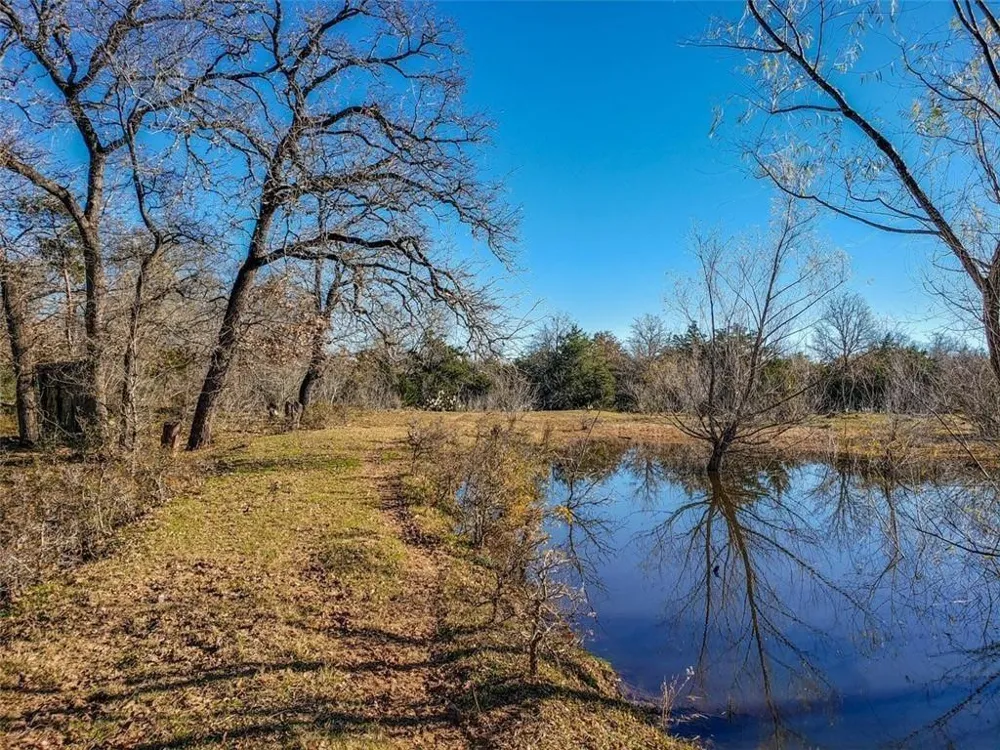 9 Boyd Road Red Rock, TX 78662
