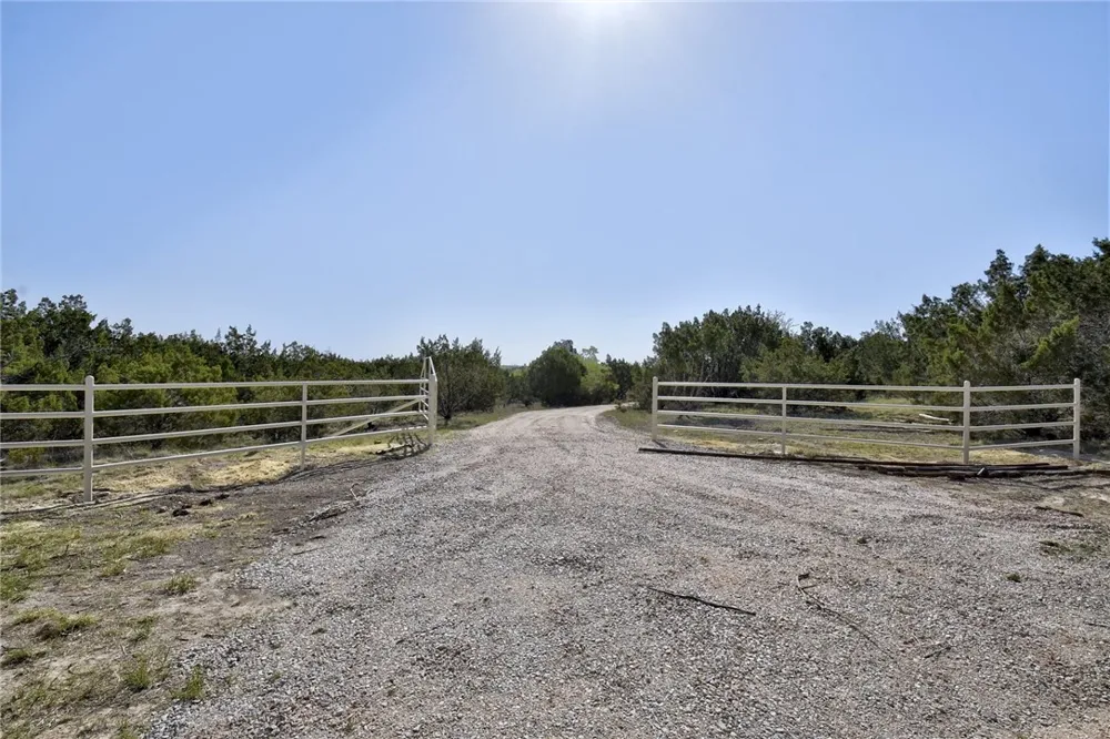 4 Hidden Valley Ranch Road Johnson City, TX 78636