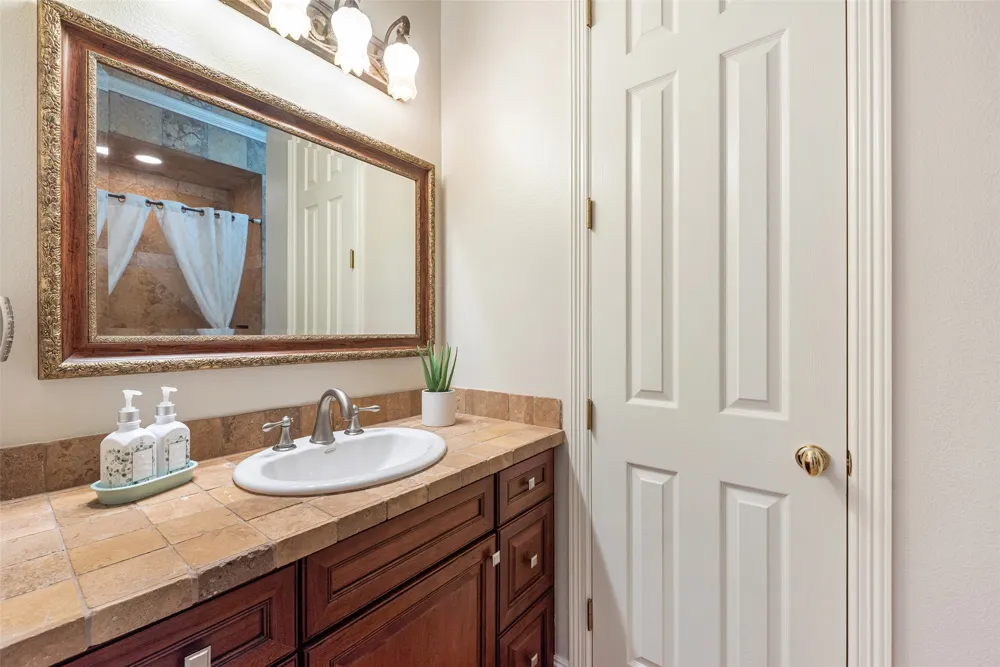 3211 Constitution Drive Lago Vista, TX 78645