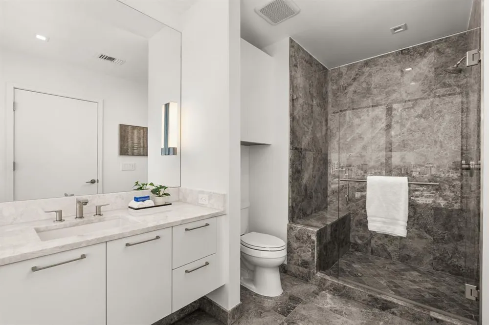 501 West Avenue #3403 Austin, TX 78701