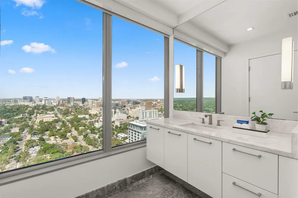 501 West Avenue #3403 Austin, TX 78701