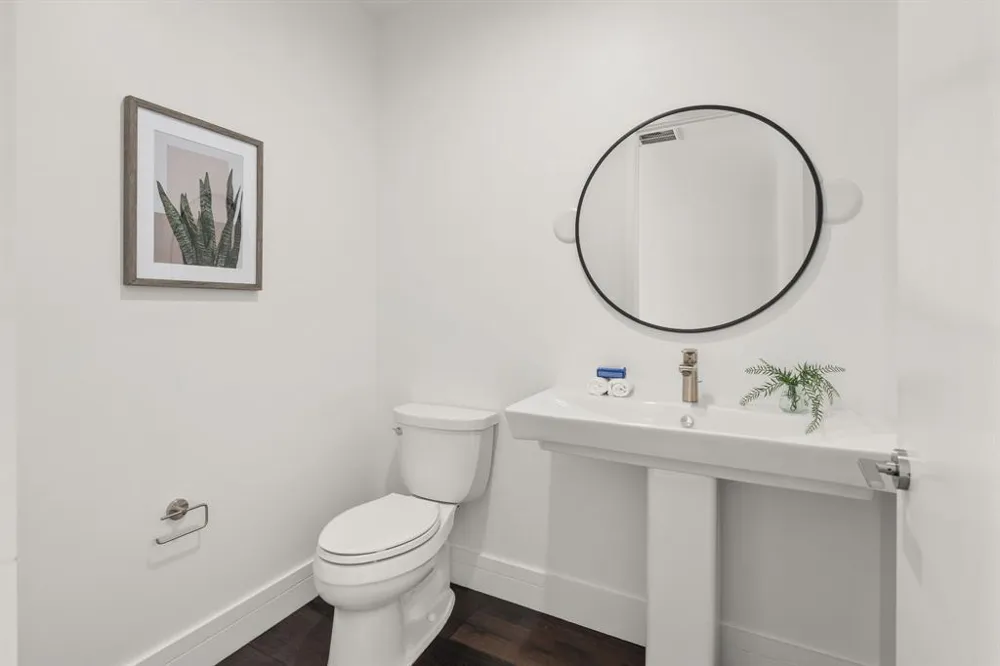 501 West Avenue #3403 Austin, TX 78701