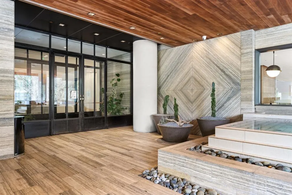 501 West Avenue #3403 Austin, TX 78701