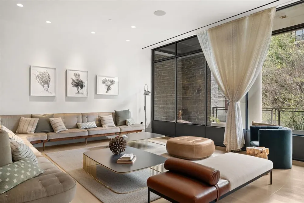 501 West Avenue #3403 Austin, TX 78701