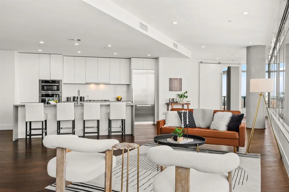 501 West Avenue #3403 Austin, TX 78701