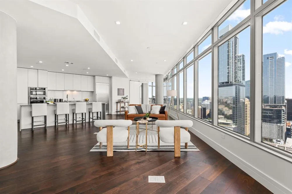 501 West Avenue #3403 Austin, TX 78701