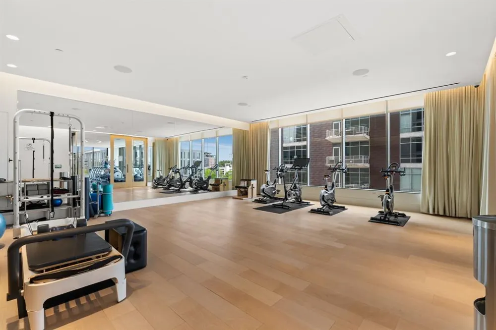 501 West Avenue #3403 Austin, TX 78701