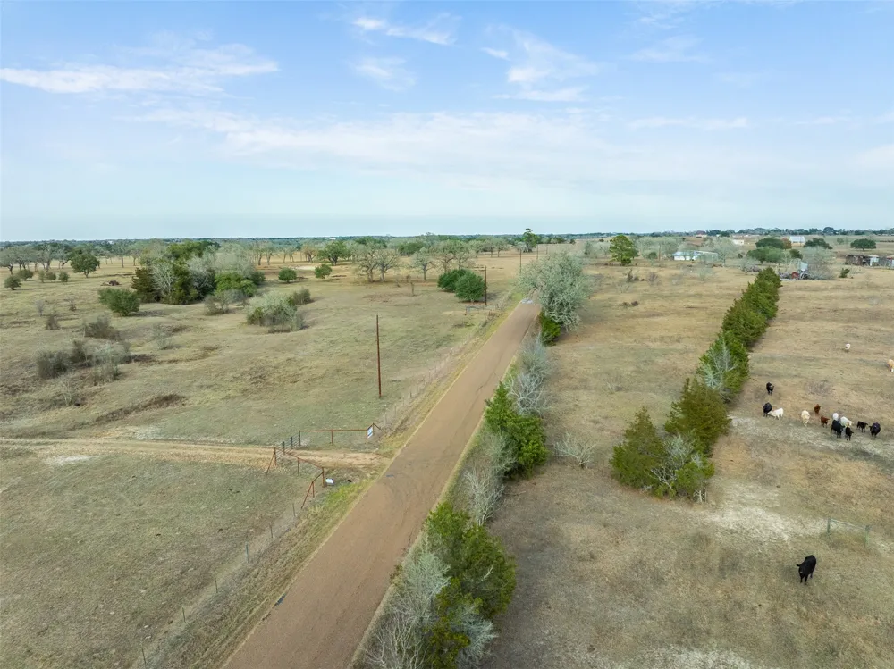 1310 Nassau Road Round Top, TX 78954