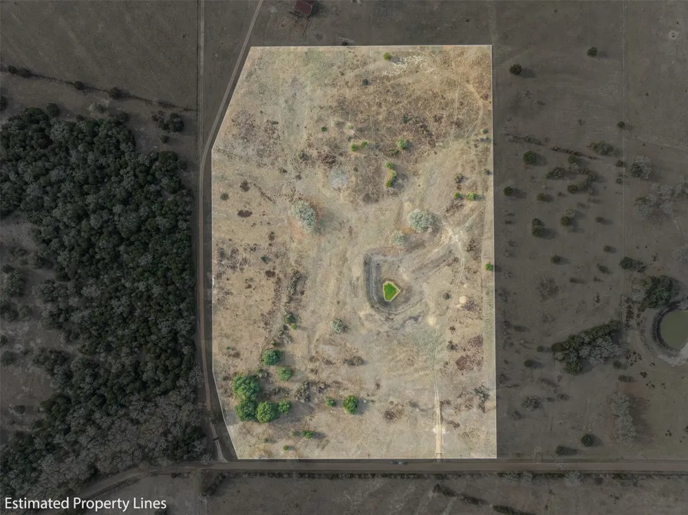 1310 Nassau Road Round Top, TX 78954
