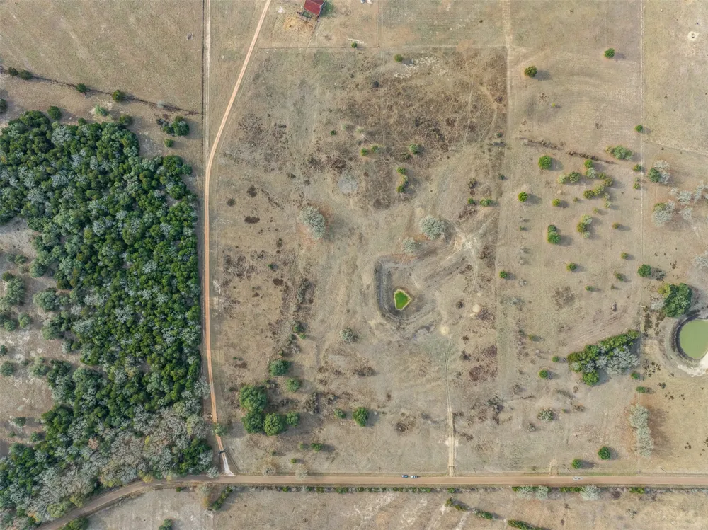 1310 Nassau Road Round Top, TX 78954