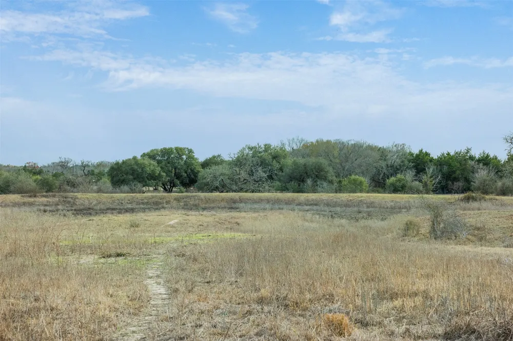 1310 Nassau Road Round Top, TX 78954